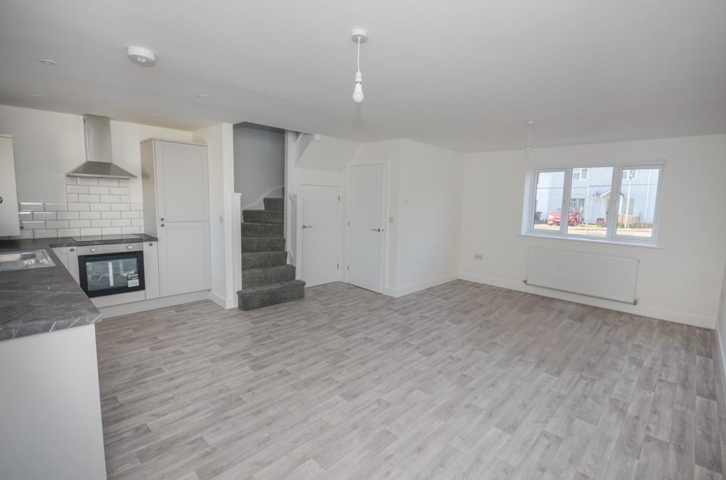 Living area pic 2.jpg
