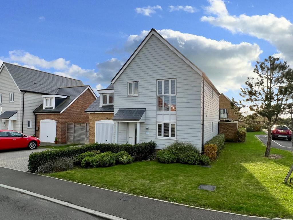 NEW ROMNEY 4 bed detached house for sale £525,000