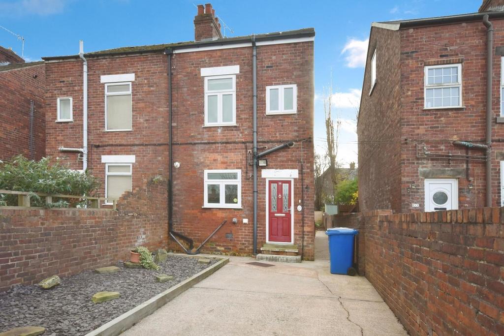 Riber Terrace, Boythorpe, Chesterfield, S40 2QF 3 bed semidetached