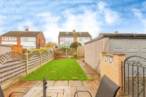 3 bedroom semi-detached house for sale, Kent Close, Pudsey