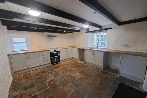 4 bedroom end of terrace house to rent - Probus