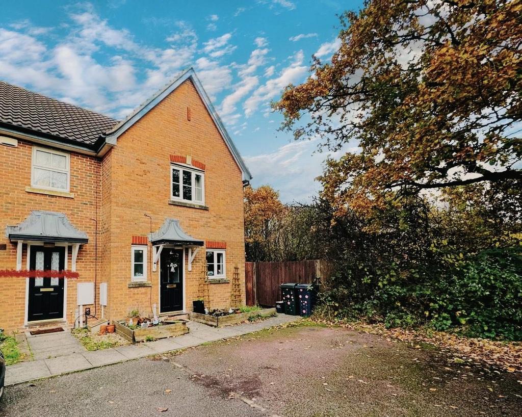 Kingsnorth, Ashford 3 bed end of terrace house for sale £290,000
