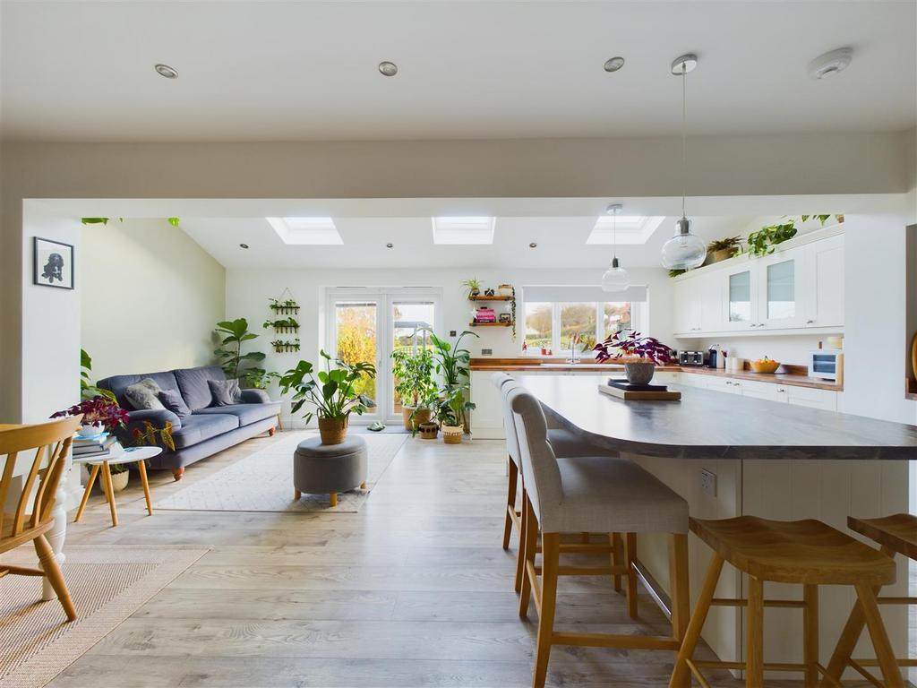 Kitchen/dining room/living room