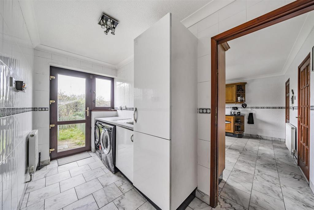 Swansea Road, Gorseinon, Swansea 4 bed detached bungalow for sale £