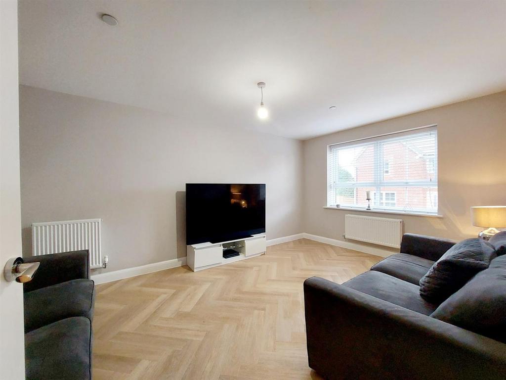 Clos Morfa Heli, Loughor, Swansea 4 bed detached house for sale £385,000