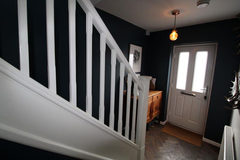 Wentworth Road, Wollaston 3 bed detached house for sale £420,000