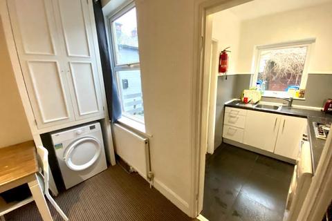 4 bedroom terraced house for sale - 34 Eastwood Road, Sharrow Vale, S11 8QE