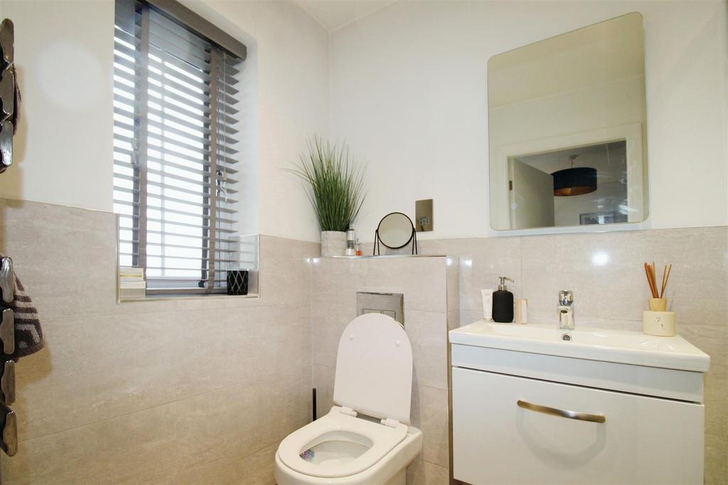 Bedroom 1 Ensuite