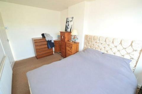 9 Farnham Drive, Irlam, Manchester, M44 6DG