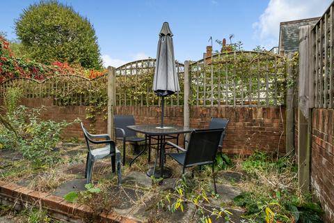 11 Chilston Close, Tunbridge Wells, TN4 9LS