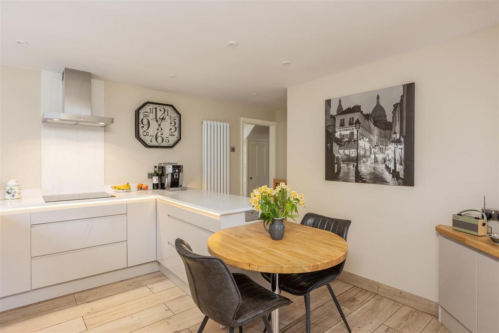 Priory Croft Kitchen-3.jpg