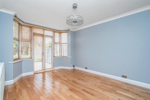 4 bedroom semi-detached house to rent - Moreton Road, Shirley