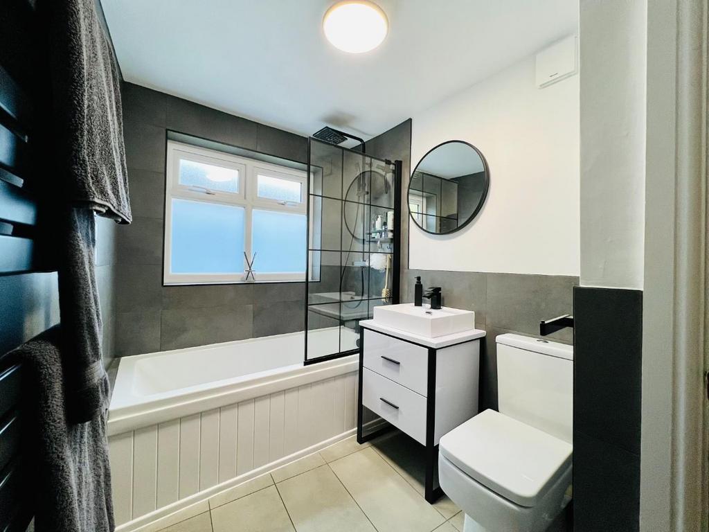 Bathroom.jpeg