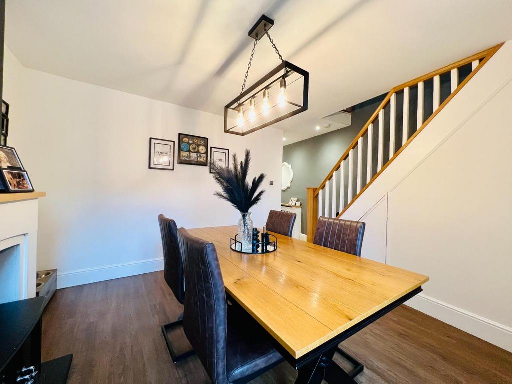Dining Room (2).jpeg