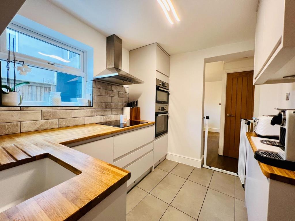 Fitted Kitchen (2).jpeg