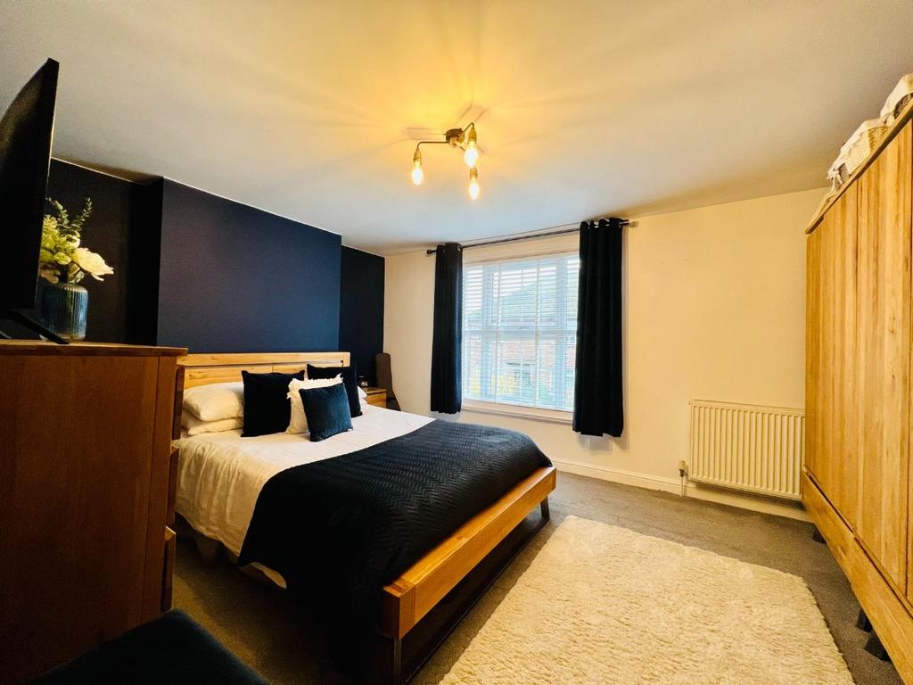 Bedroom 1.jpeg