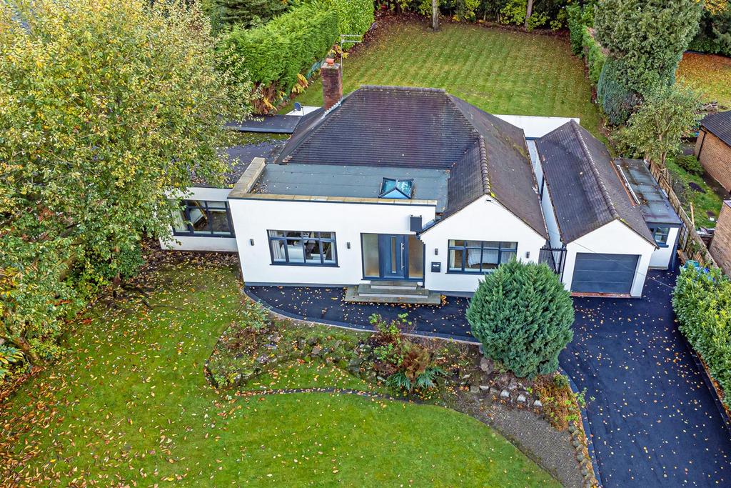 Hall Drive, Appleton, Warrington 4 bed detached bungalow for sale £