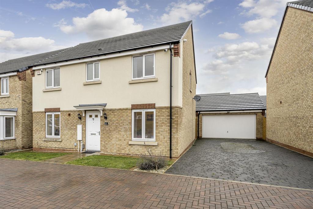 Field Sidings Way, Kingswinford, DY6 7AR 4 bed detached house £425,000