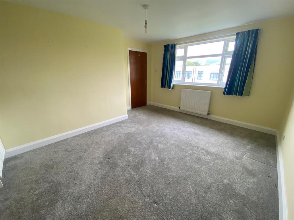 Bedroom 2 .jpg