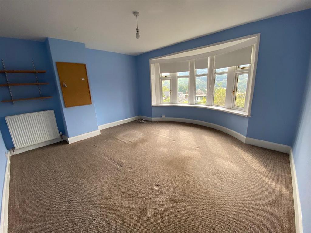 Bedroom 4.jpg