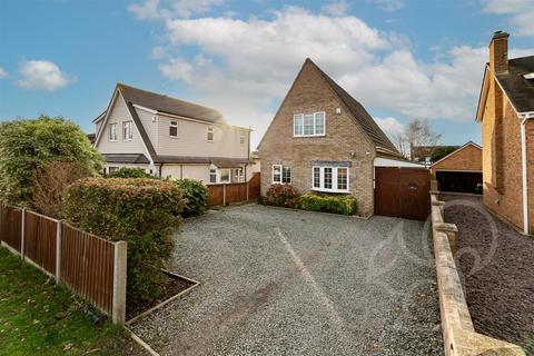2 bedroom detached house for sale, Willoughby Avenue, West Mersea Colchester CO5