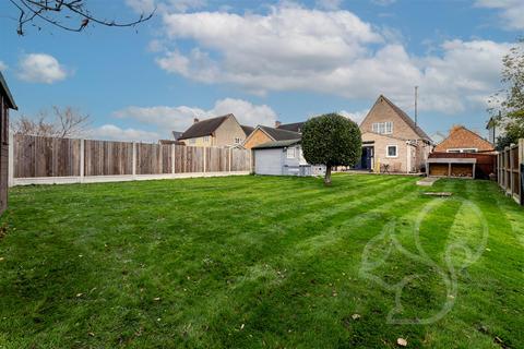 2 bedroom detached house for sale, Willoughby Avenue, West Mersea Colchester CO5