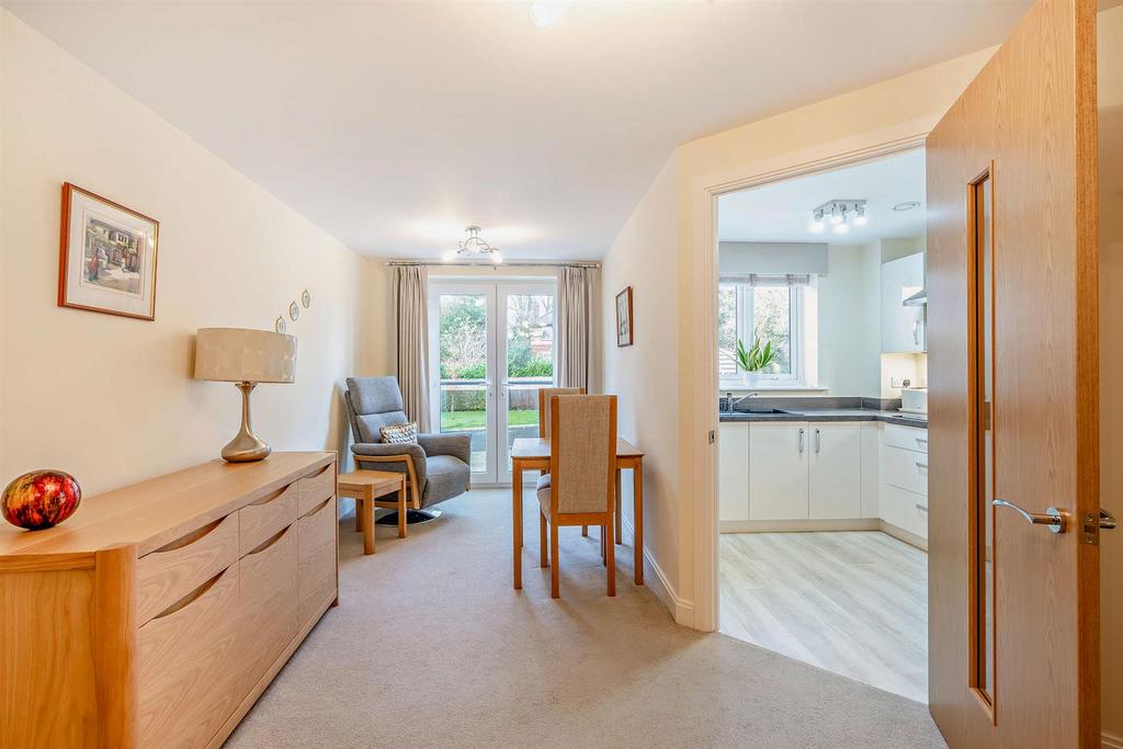 Preston Road, ClaytonLeWoods, Chorley 2 bed apartment for sale £275,000