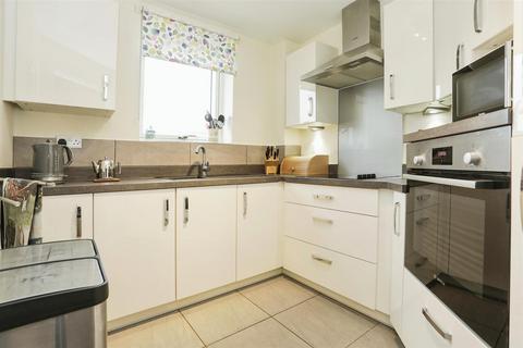2 bedroom apartment for sale, Tyefield Place, Pound Lane, Hadleigh, Ipswich, Suffolk, IP7 5FE