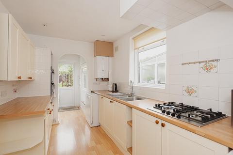 38 Danetree Road, Epsom, KT19 9RZ