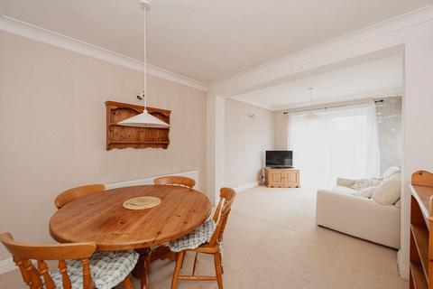 38 Danetree Road, Epsom, KT19 9RZ