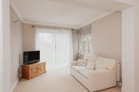 38 Danetree Road, Epsom, KT19 9RZ