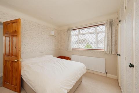 38 Danetree Road, Epsom, KT19 9RZ