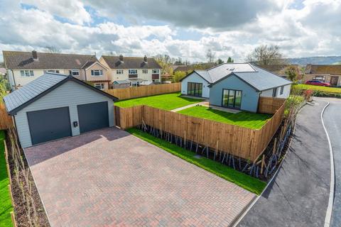 4 bedroom detached bungalow for sale, Ploughfields, Preston-On-Wye, Hereford, HR2