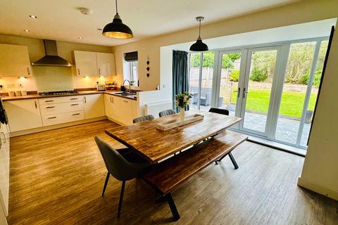 4 bedroom detached house for sale, St. Peters Field, Whitestone, Hereford, HR1