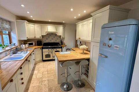 4 bedroom detached house for sale, Hafod Road, Hereford, HR1