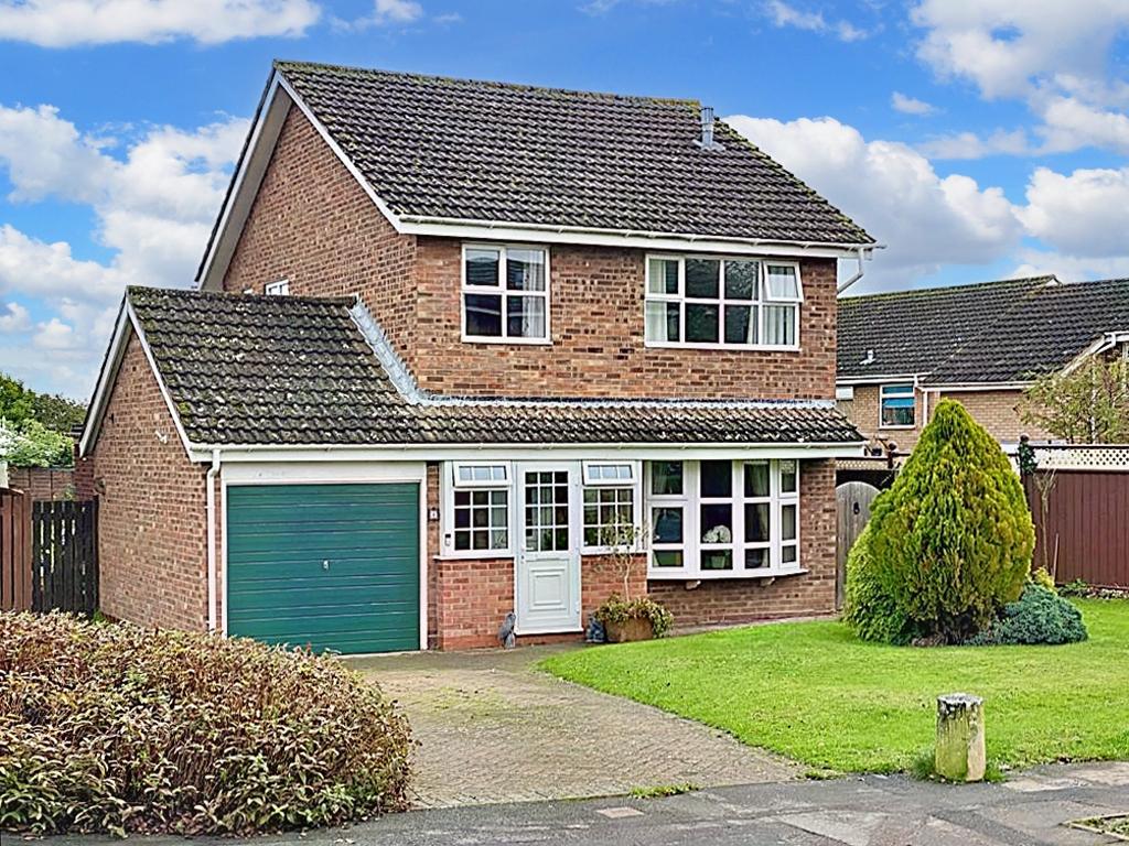 Norbury Place, Hampton Park, Hereford, HR1 3 bed detached house for