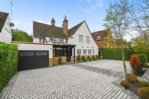 5 bedroom detached house to rent - The Bishops Avenue, Hampstead Garden Suburb, N2