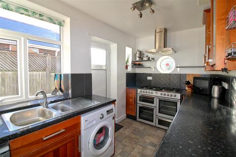 3 bedroom chalet for sale - Chyngton Avenue, Seaford