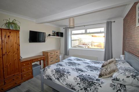 3 bedroom chalet for sale - Chyngton Avenue, Seaford