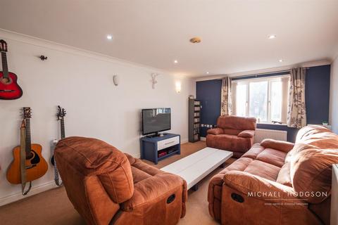 2 bedroom apartment for sale, Orchard Court, Fulwell, Sunderland