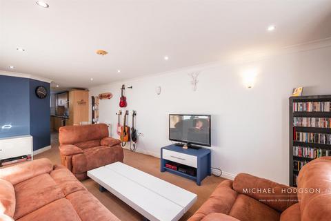 2 bedroom apartment for sale, Orchard Court, Fulwell, Sunderland