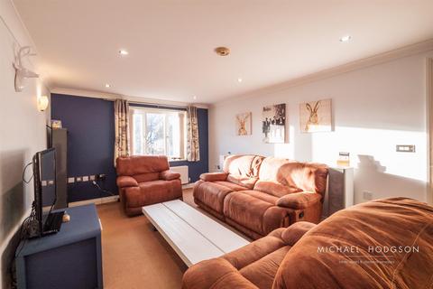 2 bedroom apartment for sale - Orchard Court, Fulwell, Sunderland