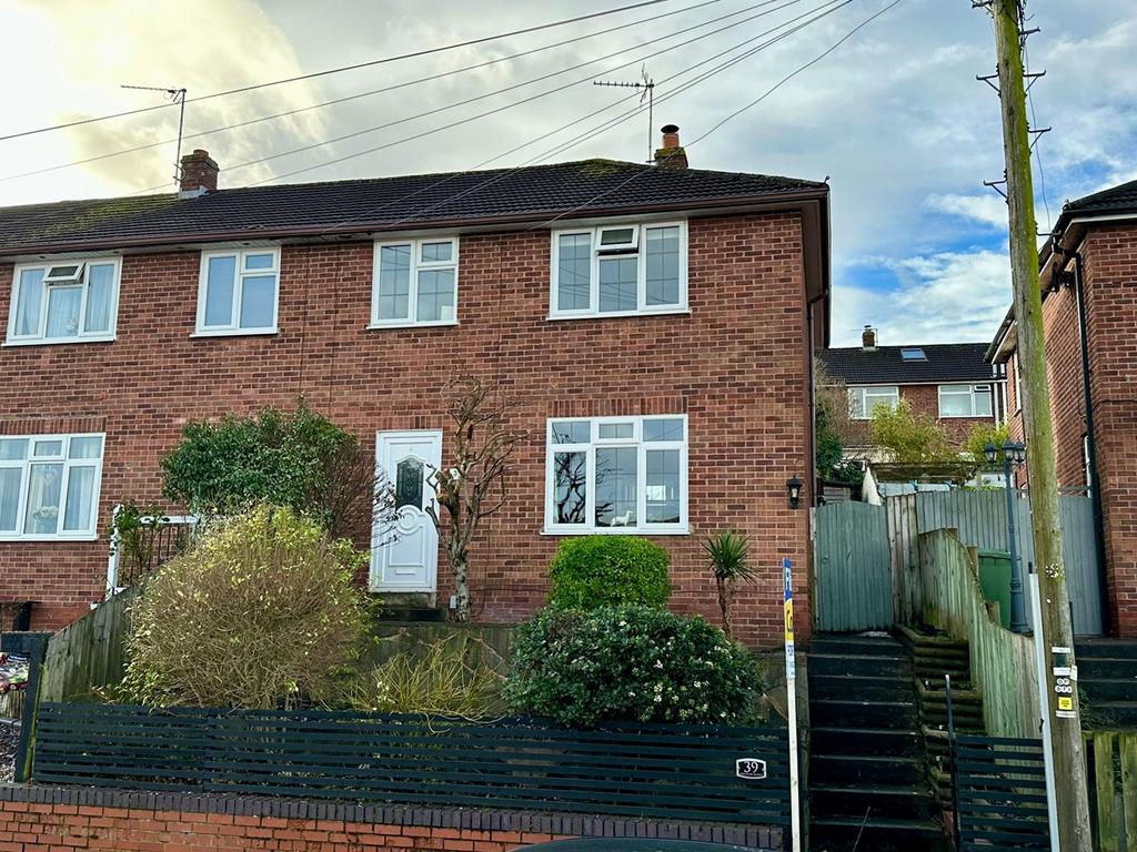 Macaulay Avenue, Whitecross, Hereford, HR4 3 bed semidetached house