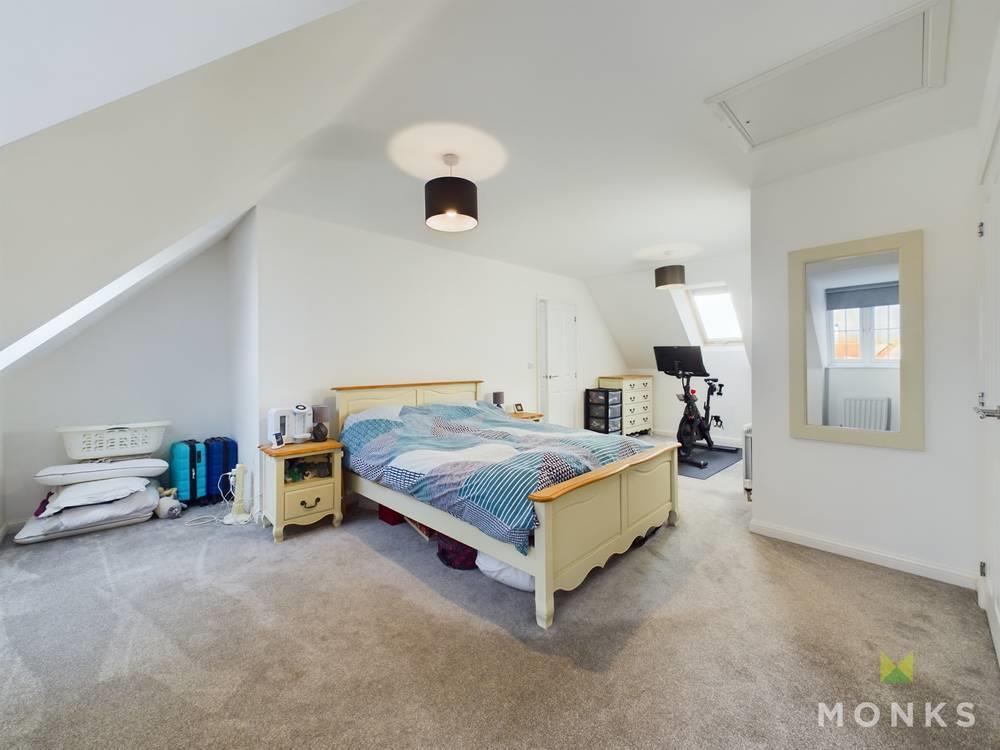 Bed 1.jpg