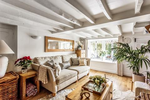 3 bedroom semi-detached house for sale - Pains Hill, Oxted, RH8