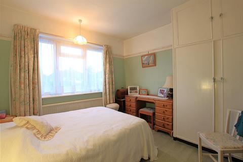 80 Fern Lane, Hounslow, TW5 0HJ