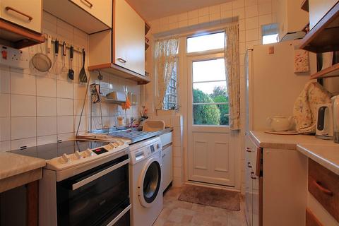 80 Fern Lane, Hounslow, TW5 0HJ