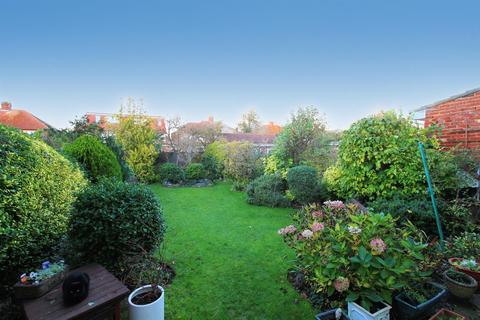 80 Fern Lane, Hounslow, TW5 0HJ