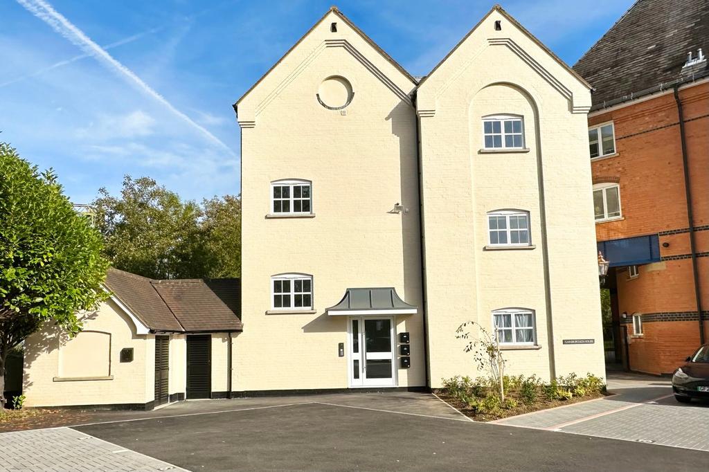 Sheering Lower Road, Sawbridgeworth... 2 bed apartment for sale £289,950