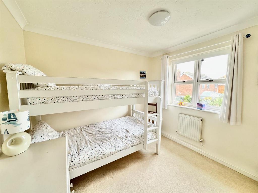Bed 3.jpg